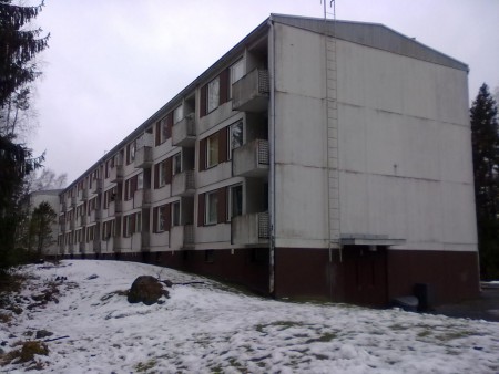 Kemmolantie 12 ns kolmostalo